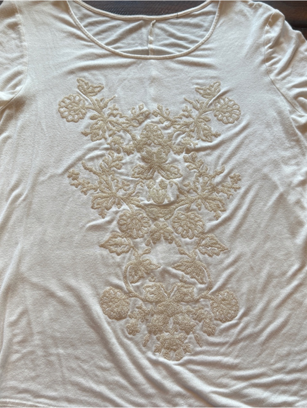Embroidered White Short Sleeve Tee with Floral Appliqué